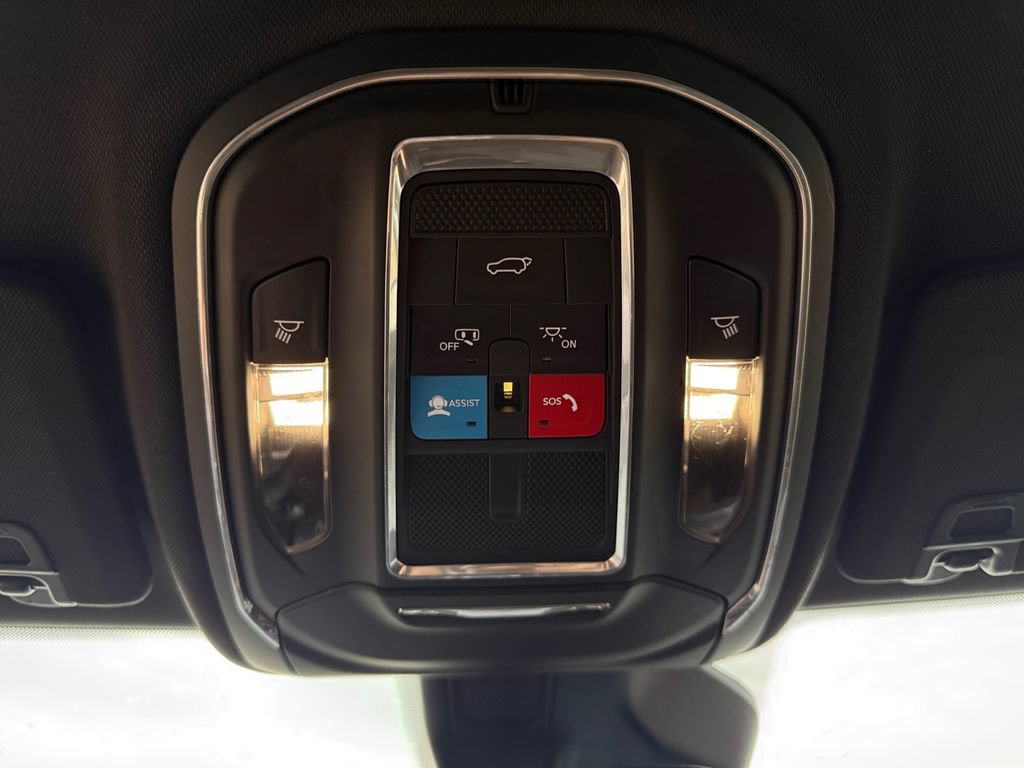 Used 2023 Jeep Grand Cherokee Altitude AWD/4WD image 46