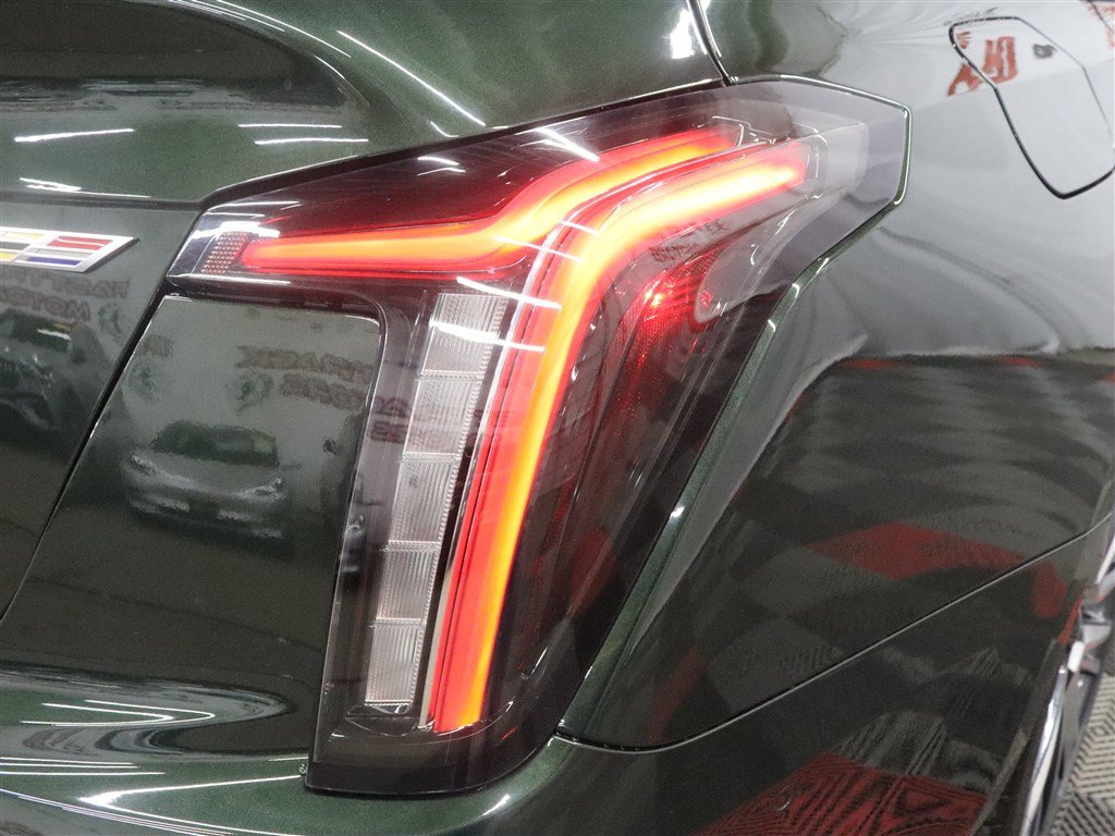 Used 2021 Cadillac CT5 V w/ Platinum Package AWD/4WD image 14