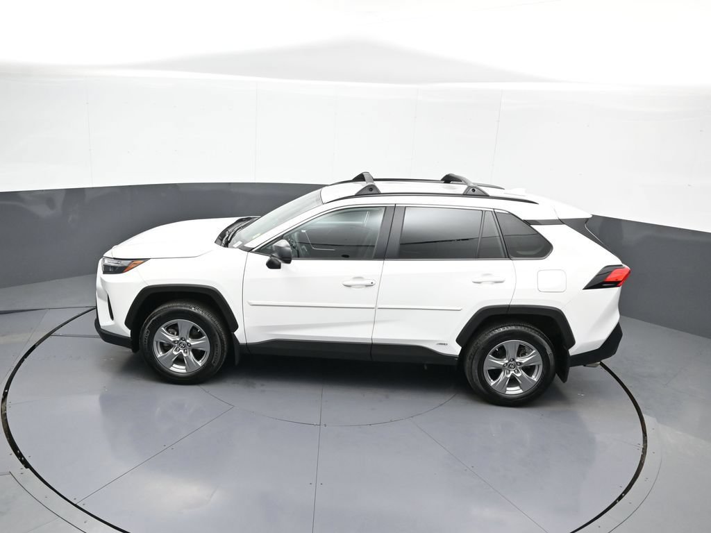 Certified 2024 Toyota RAV4 LE AWD/4WD image 40