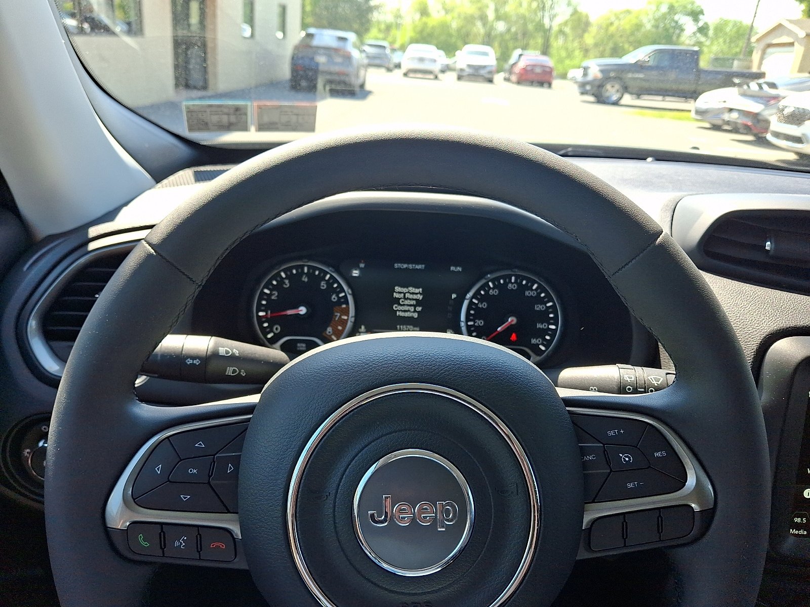 Used 2022 Jeep Renegade Latitude AWD/4WD image 19