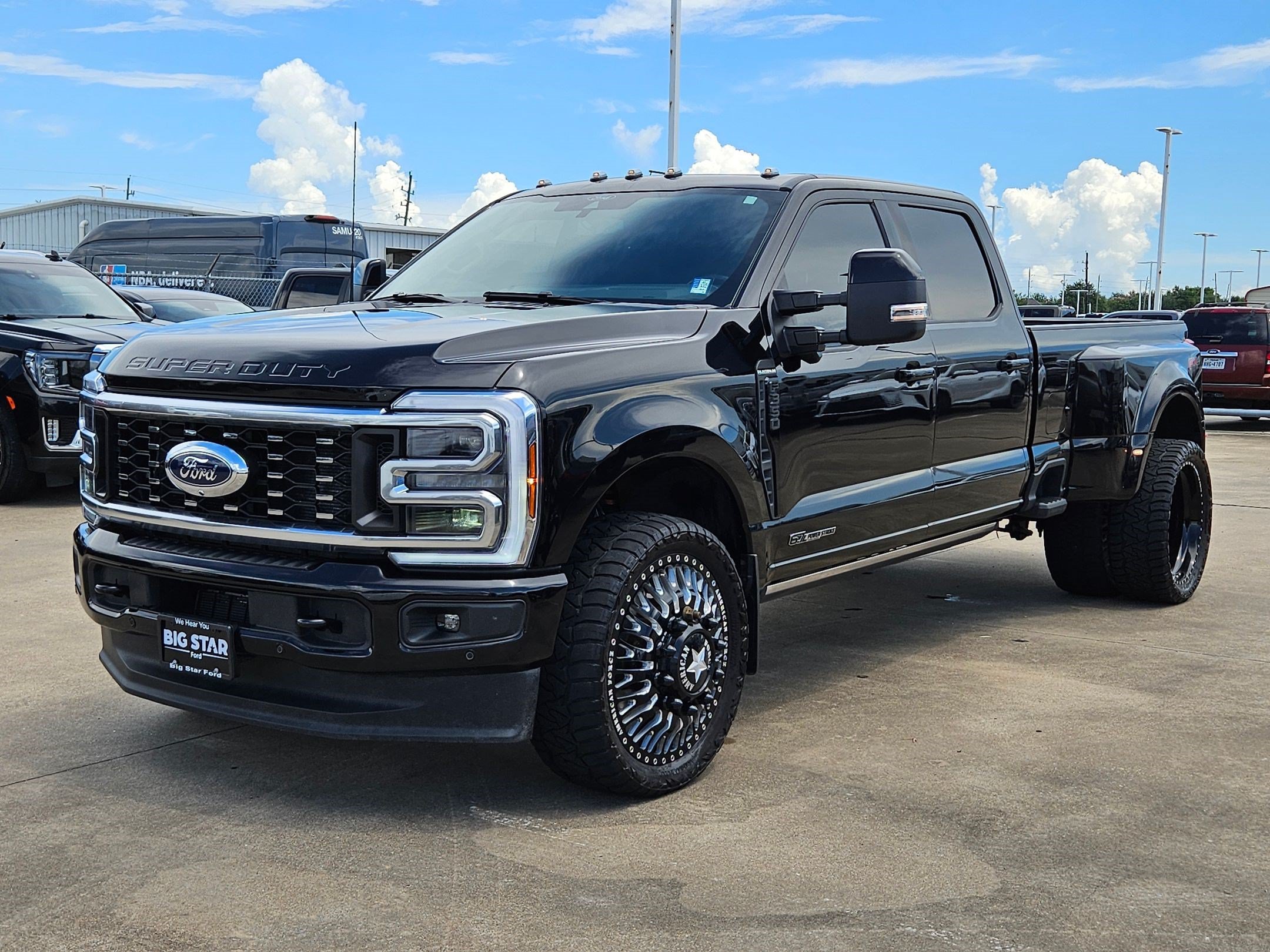 Used 2025 Ford F350 Platinum AWD/4WD image 8