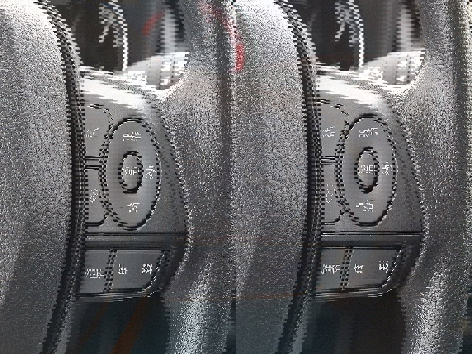 Used 2025 Toyota RAV4 XLE image 21