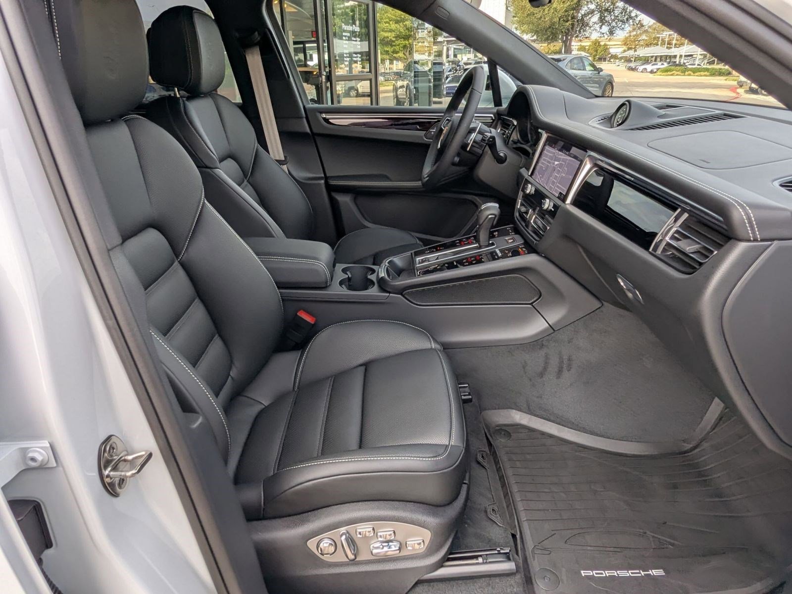 New 2026 Porsche Macan S image 25