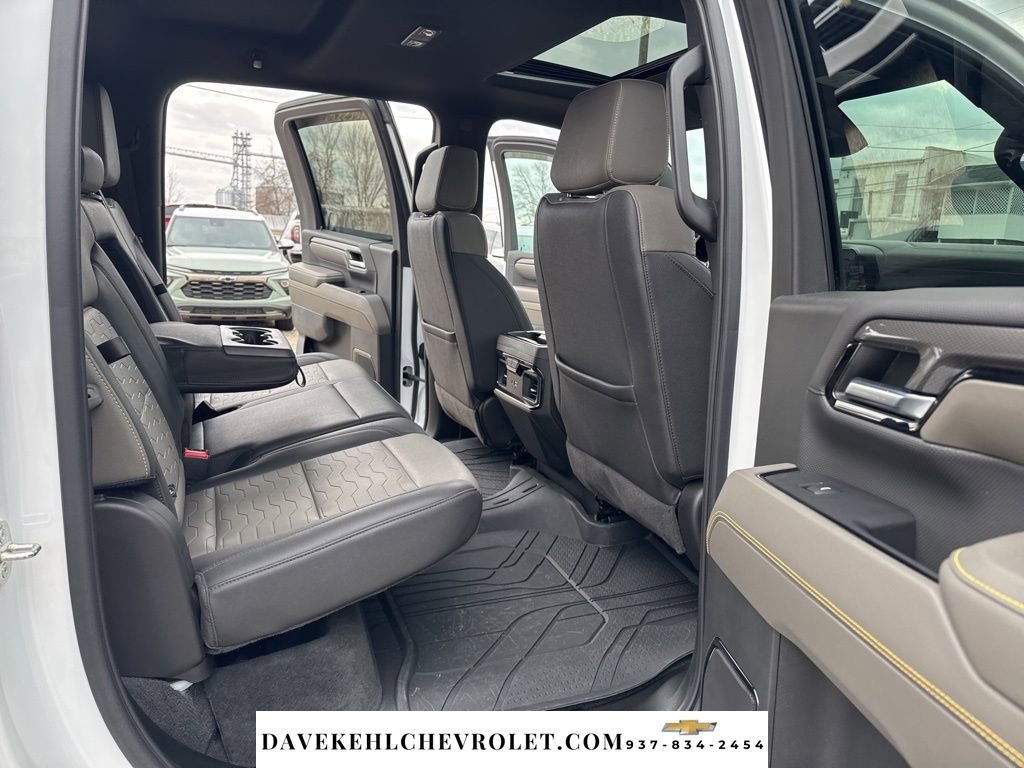 Used 2024 Chevrolet Silverado 2500 ZR2 w/ Technology Package image 24