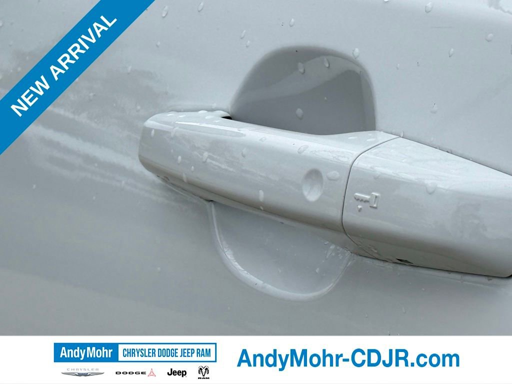 Used 2020 Jaguar E-PACE SE AWD/4WD image 12