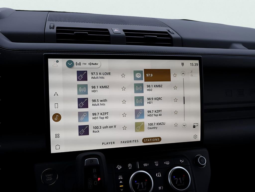 New 2026 Land Rover Defender 110 S image 21