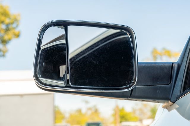 Used 2017 RAM 3500 Laramie Longhorn image 11