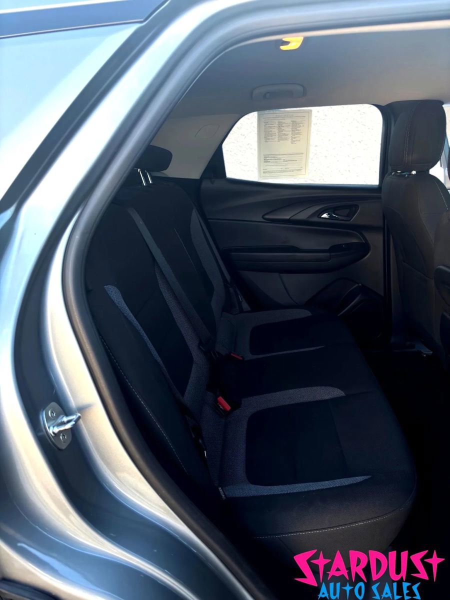 Used 2023 Chevrolet TrailBlazer LT FWD image 13
