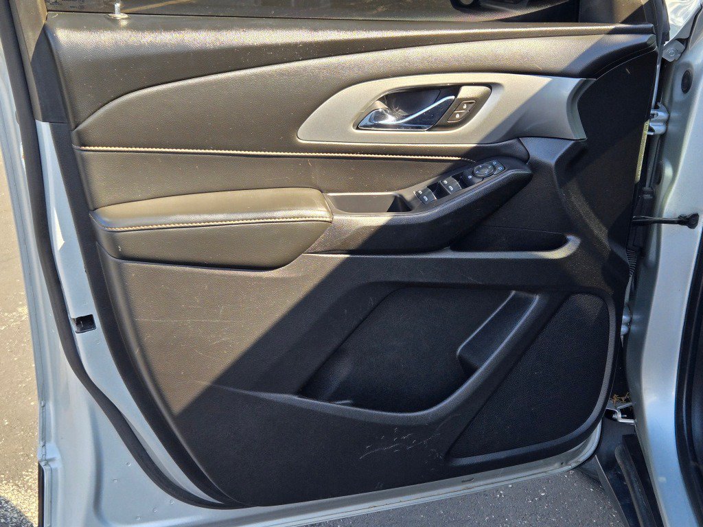 Certified 2021 Chevrolet Traverse LS FWD image 20