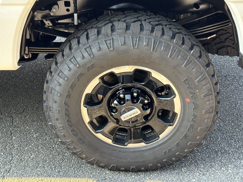 New 2026 Ford F250 Platinum w/ Tremor Off-Road Package image 19