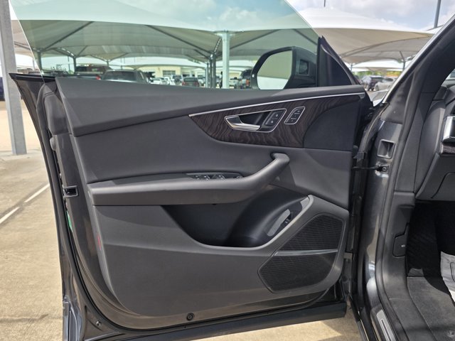 Used 2021 Audi Q8 Premium Plus AWD/4WD image 12