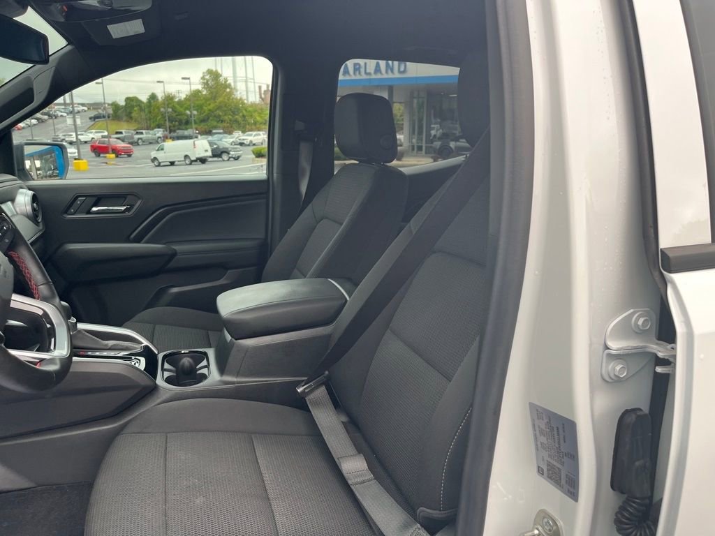 Used 2025 Chevrolet Colorado LT w/ Advanced Trailering Package image 23