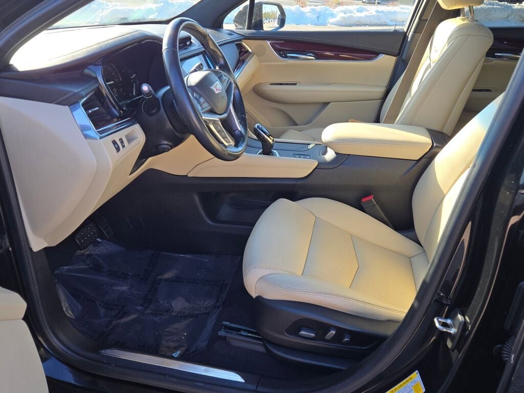 Used 2019 Cadillac XT5 Luxury image 24