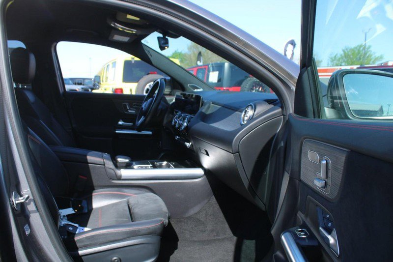 Used 2021 Mercedes-Benz GLA 250 4MATIC image 11