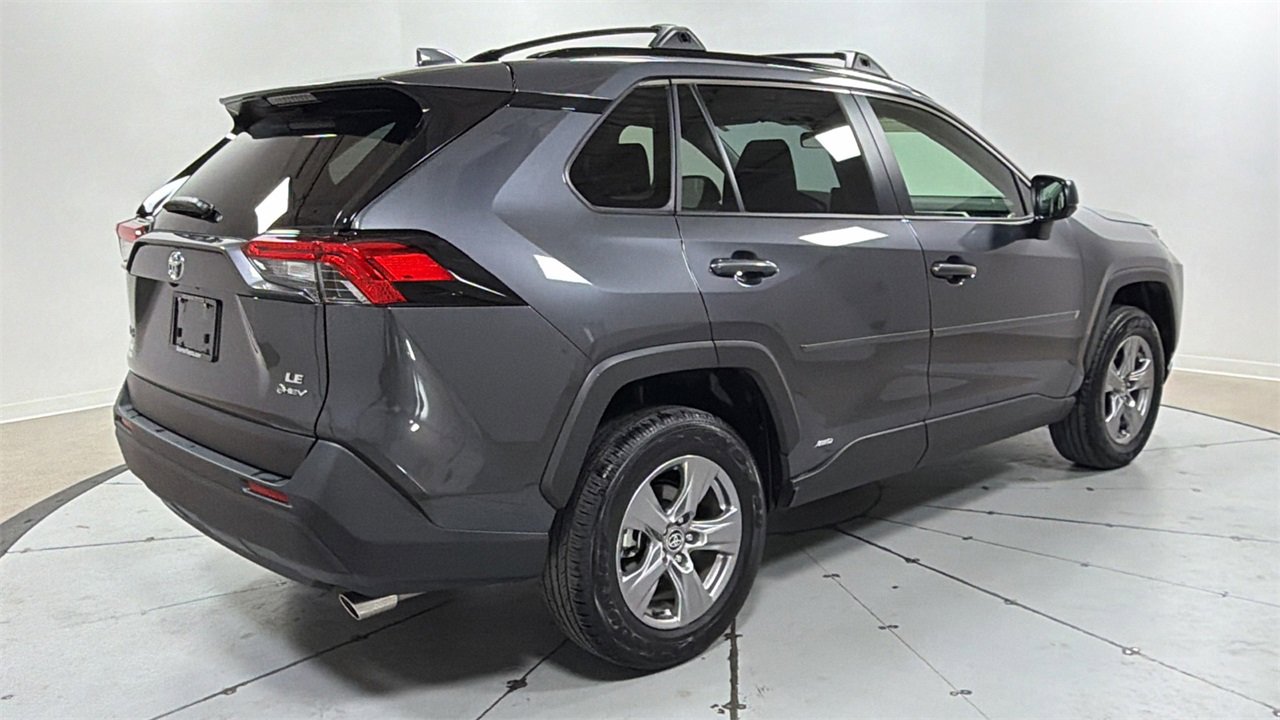 Certified 2025 Toyota RAV4 LE image 5