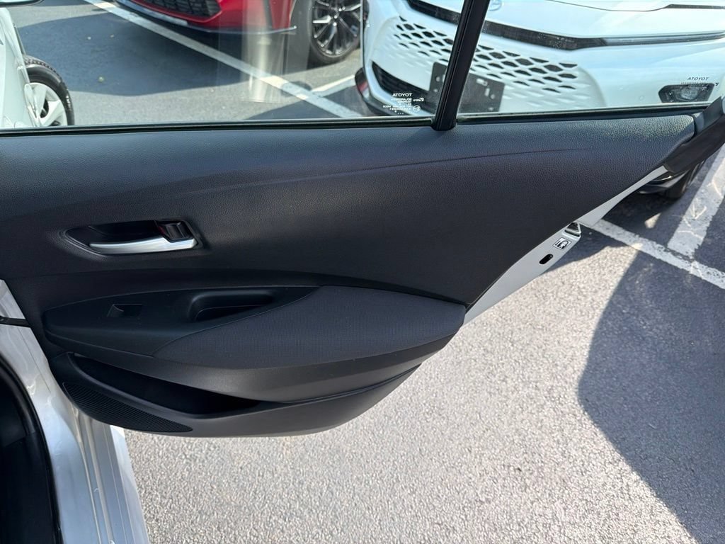 Used 2020 Toyota Corolla LE FWD image 11
