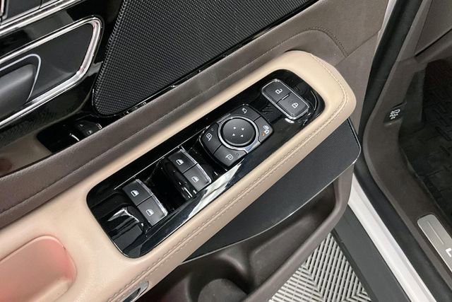 Used 2023 Lincoln Aviator Reserve w/ Elements Package Plus image 39