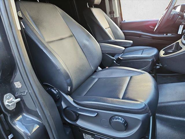 Used 2023 Mercedes-Benz Metris image 18