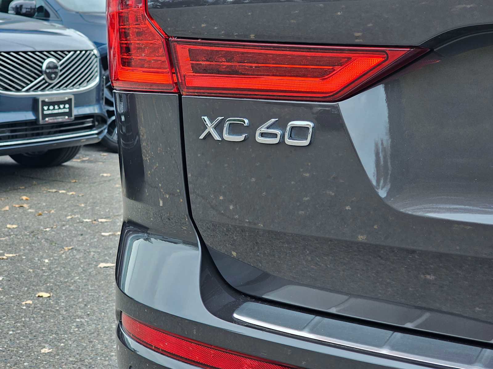 Certified 2023 Volvo XC60 B5 Plus w/ Climate Package image 16