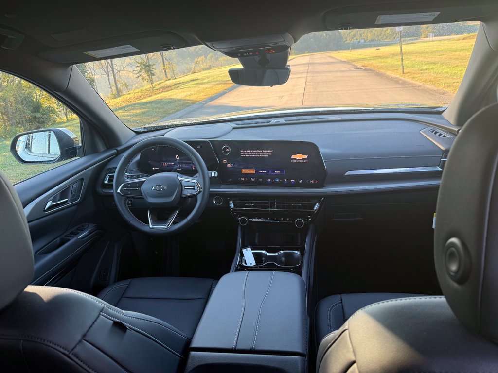 New 2027 Chevrolet Traverse LT w/ Midnight/Sport Edition FWD image 16