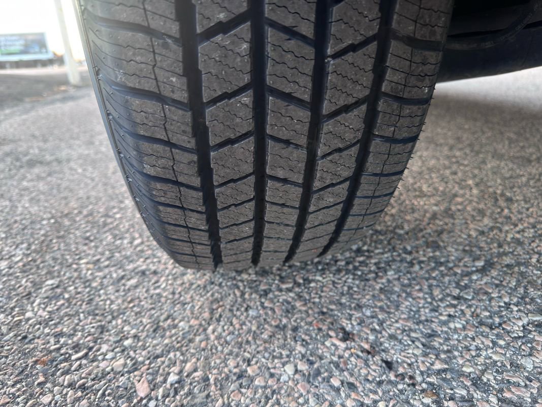 Used 2020 Mercedes-Benz GLC 300 4MATIC w/ Exterior Lighting Package image 49