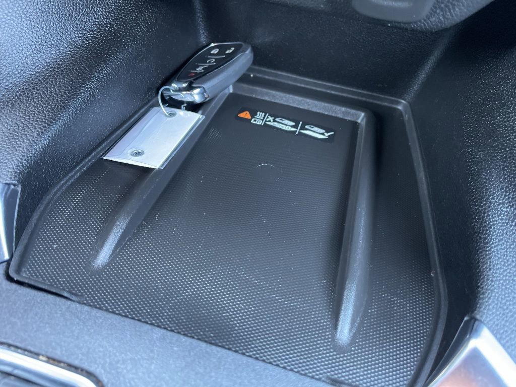 Used 2023 Chevrolet Traverse LT w/ LPO, Floor Liner Package image 9