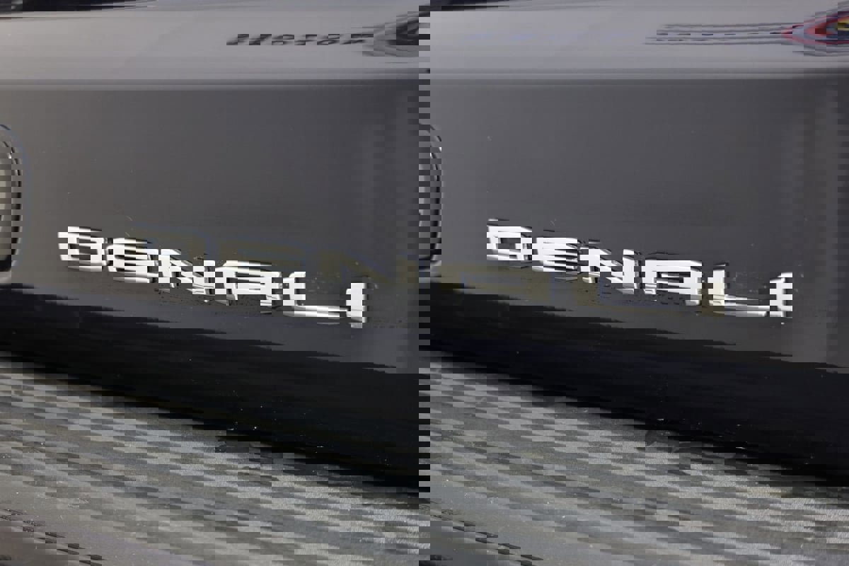 Used 2023 GMC Yukon XL Denali w/ LPO, Floor Liner Package image 17