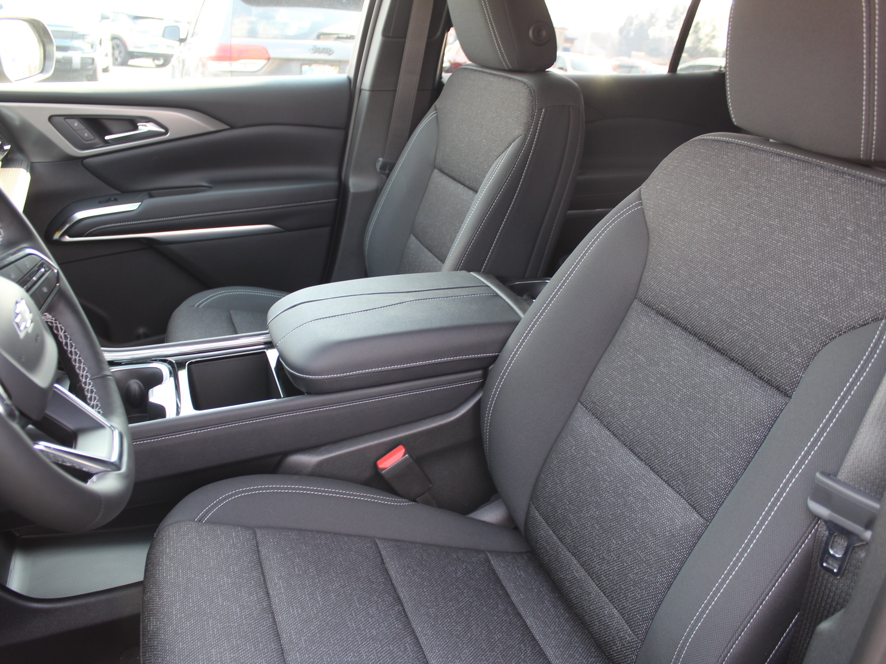 New 2026 Chevrolet Traverse LT image 9