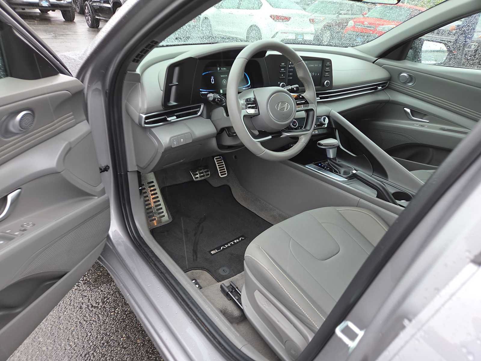 Used 2026 Hyundai Elantra Sport FWD image 10