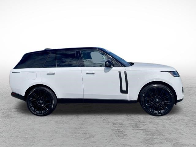 Used 2024 Land Rover Range Rover SE AWD/4WD image 4
