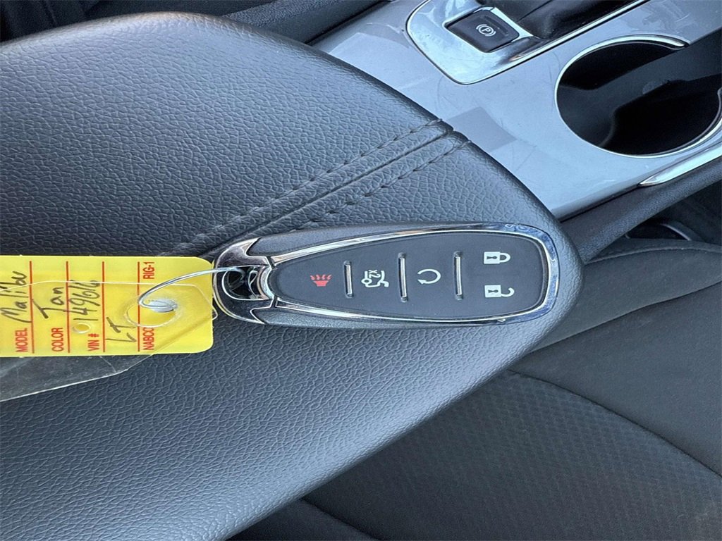 Used 2025 Chevrolet Malibu LT image 33