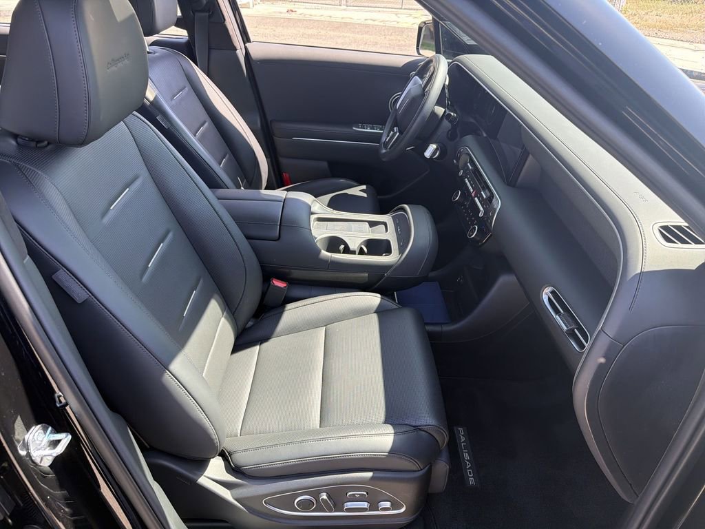 Used 2026 Hyundai Palisade Calligraphy image 27