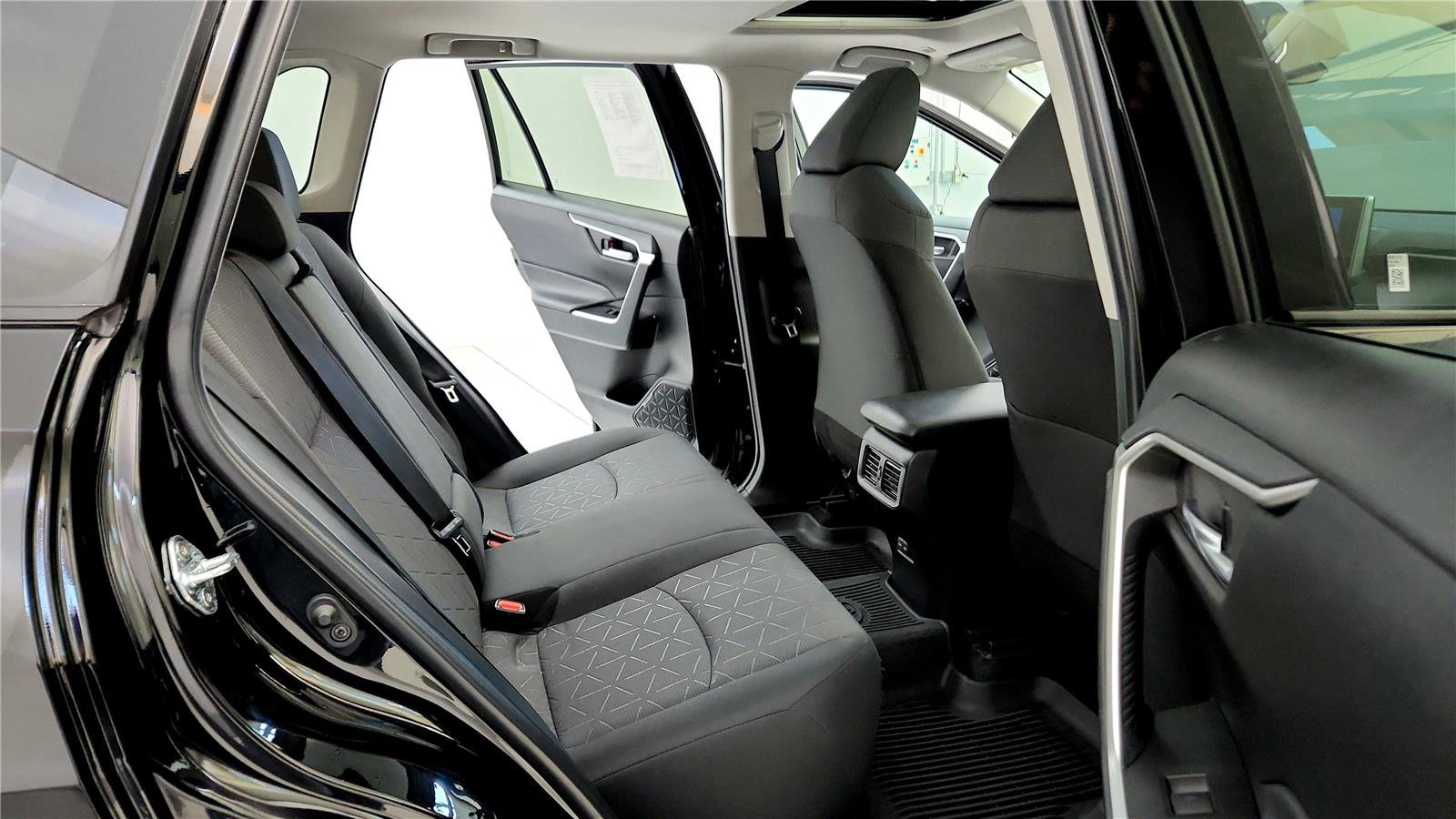 Certified 2023 Toyota RAV4 XLE image 27