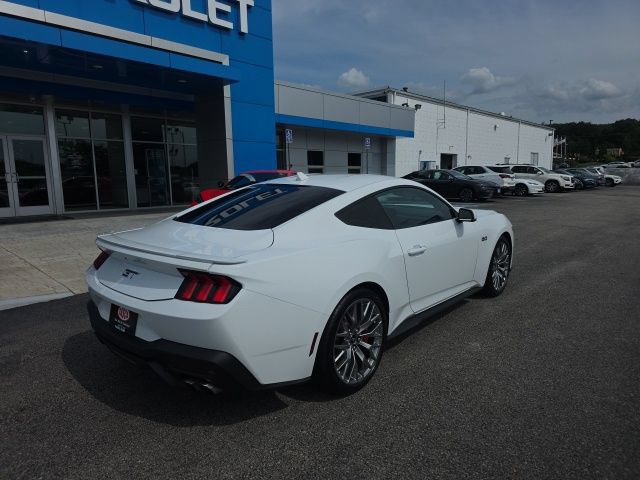 Used 2024 Ford Mustang GT Premium RWD image 7