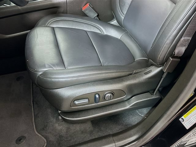 Used 2023 Chevrolet Traverse LT AWD/4WD image 21