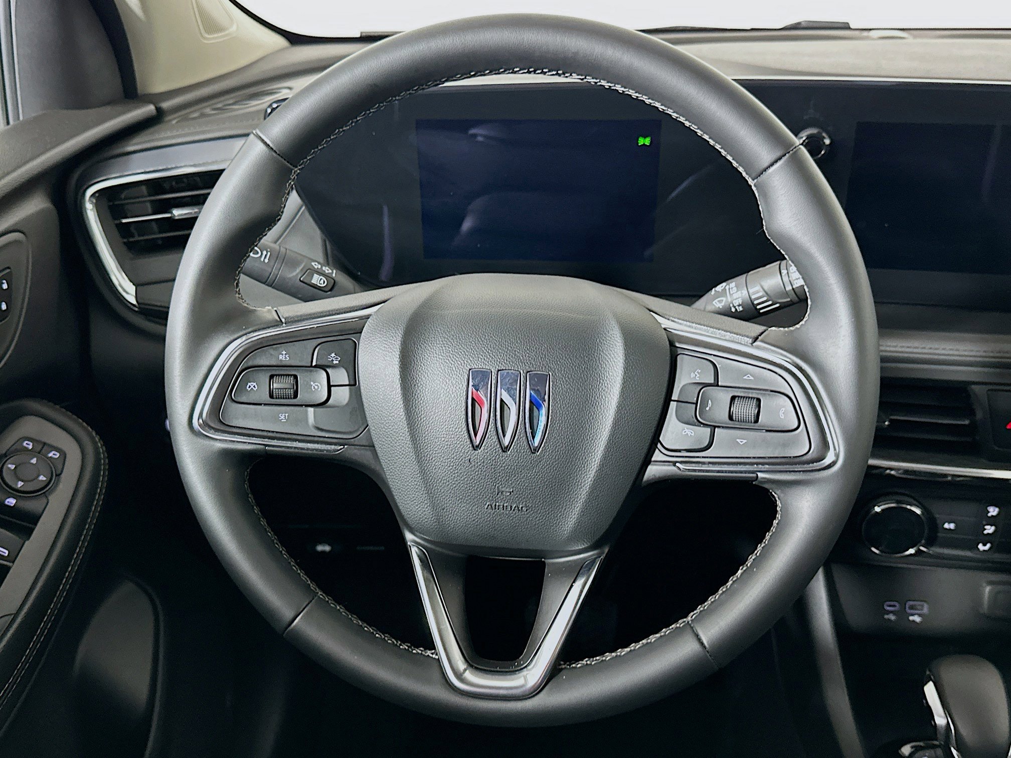 Used 2025 Buick Encore GX Preferred image 18