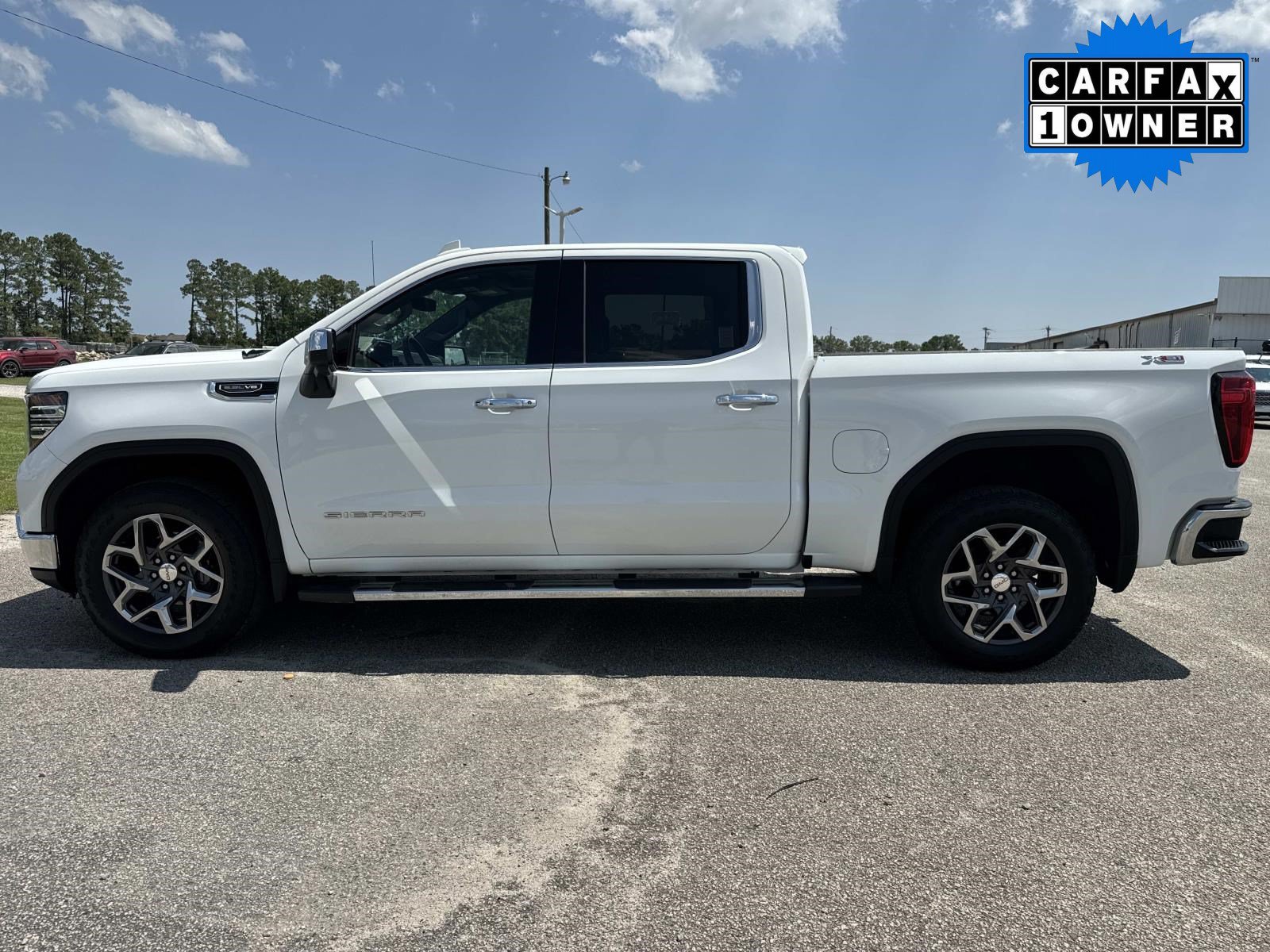 Used 2023 GMC Sierra 1500 SLT w/ SLT Premium Package AWD/4WD image 7