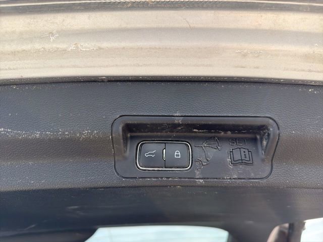 Used 2023 Ford Explorer XLT w/ Equipment Group 202A image 11