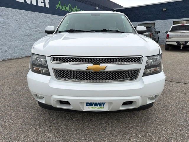 Used 2012 Chevrolet Suburban LT w/ Luxury Package AWD/4WD image 8