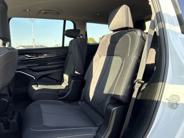 Used 2022 Jeep Grand Cherokee L Laredo w/ Luxury Tech Group I image 23