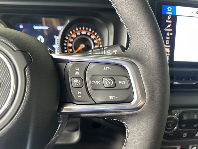 New 2025 Jeep Wrangler Sahara image 13