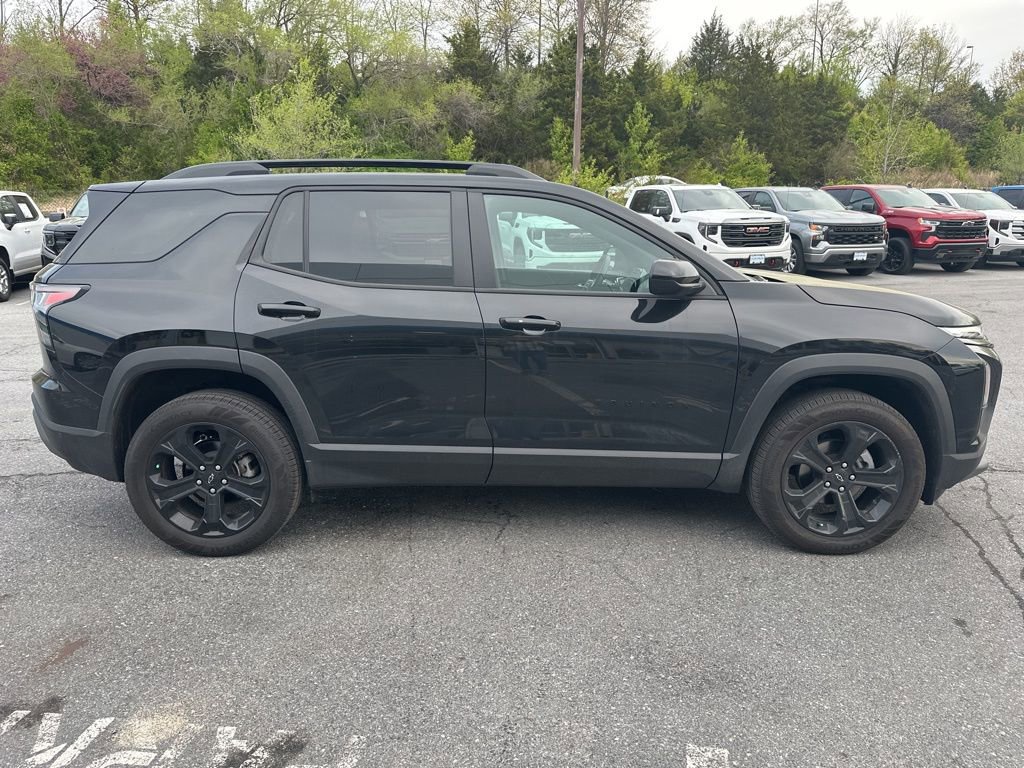 Used 2025 Chevrolet Equinox LT w/ Midnight Edition image 4