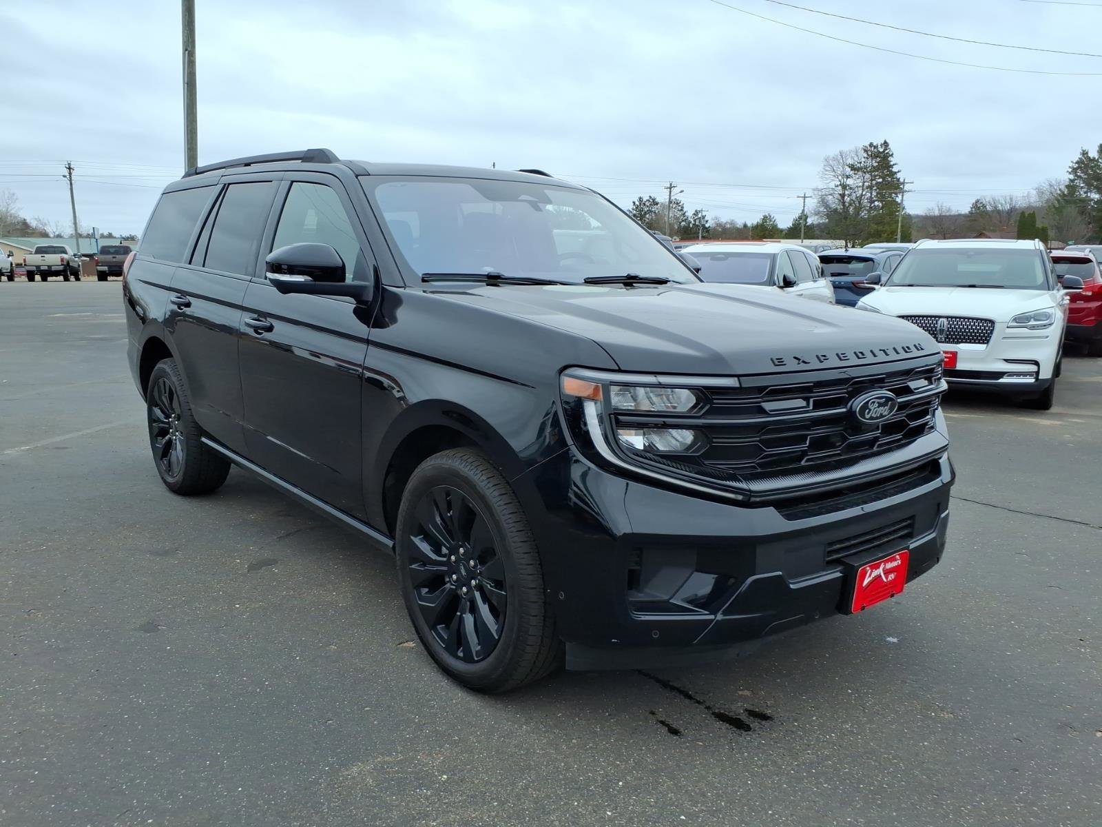 Used 2025 Ford Expedition Platinum w/ Stealth Appearance Package AWD/4WD image 8