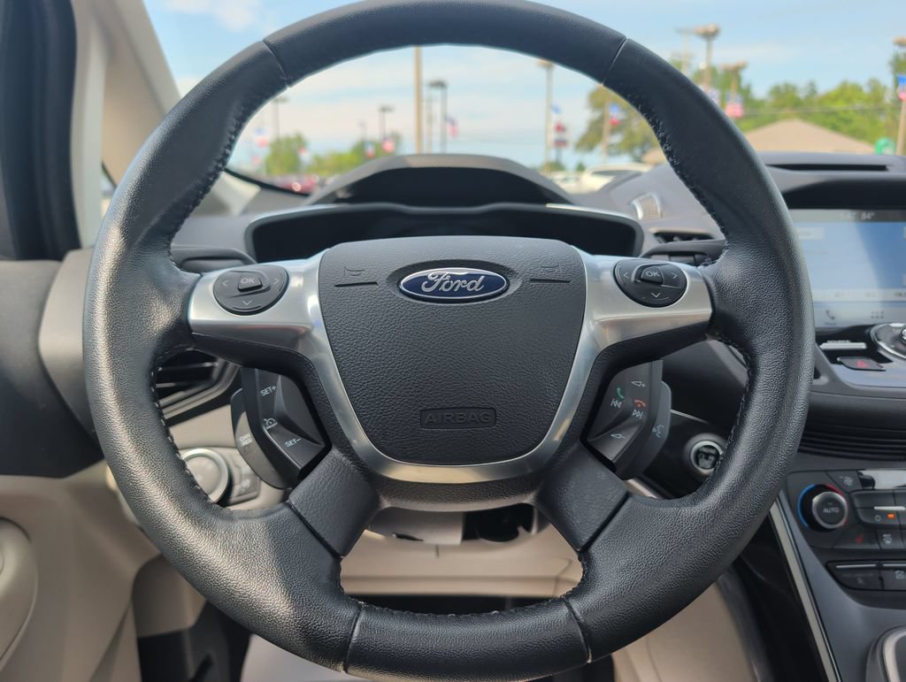 Used 2017 Ford C-MAX Titanium w/ Equipment Group 301A FWD image 11