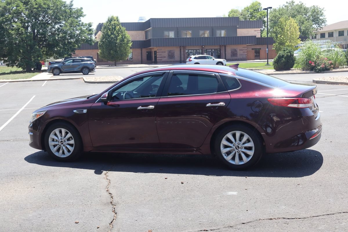 Used 2017 Kia Optima LX w/ Option Group 014 FWD image 8