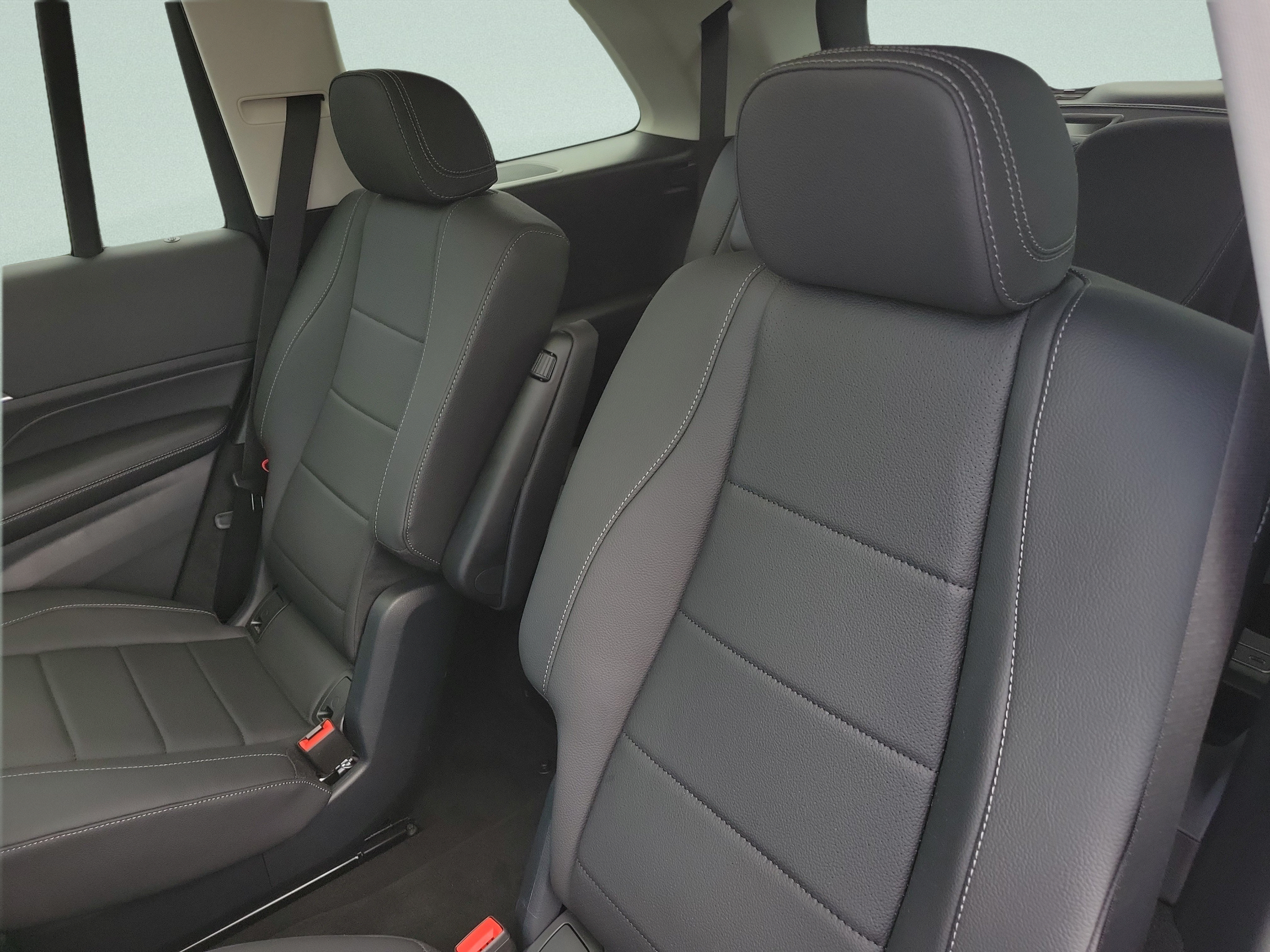 New 2026 Mercedes-Benz GLS 450 4MATIC image 9