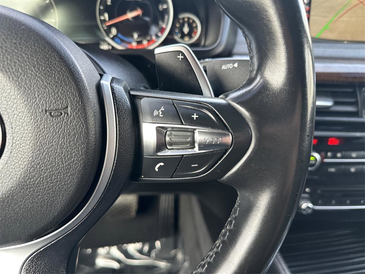 Used 2016 BMW X6 M50i AWD/4WD image 33