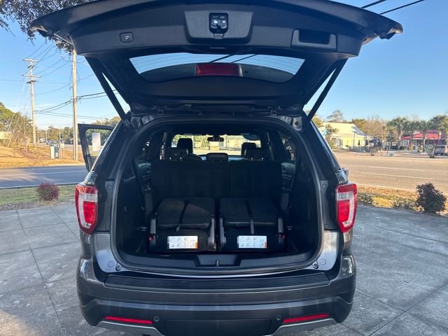 Used 2019 Ford Explorer XLT w/ Equipment Group 202A image 11