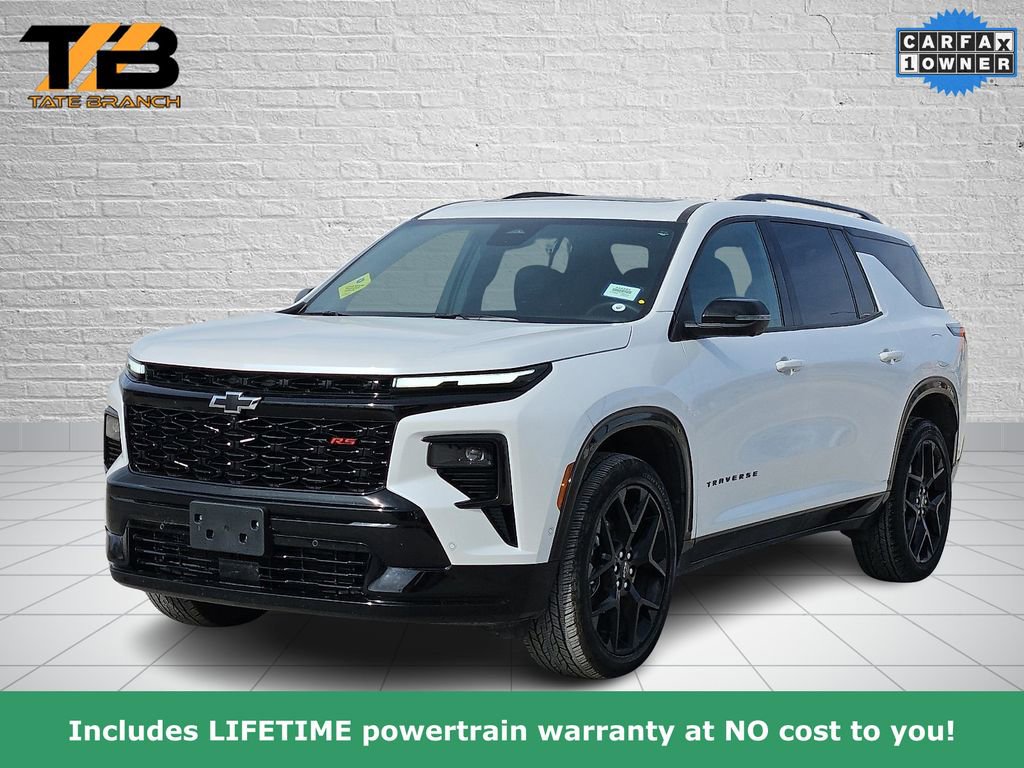Used 2025 Chevrolet Traverse RS image 1