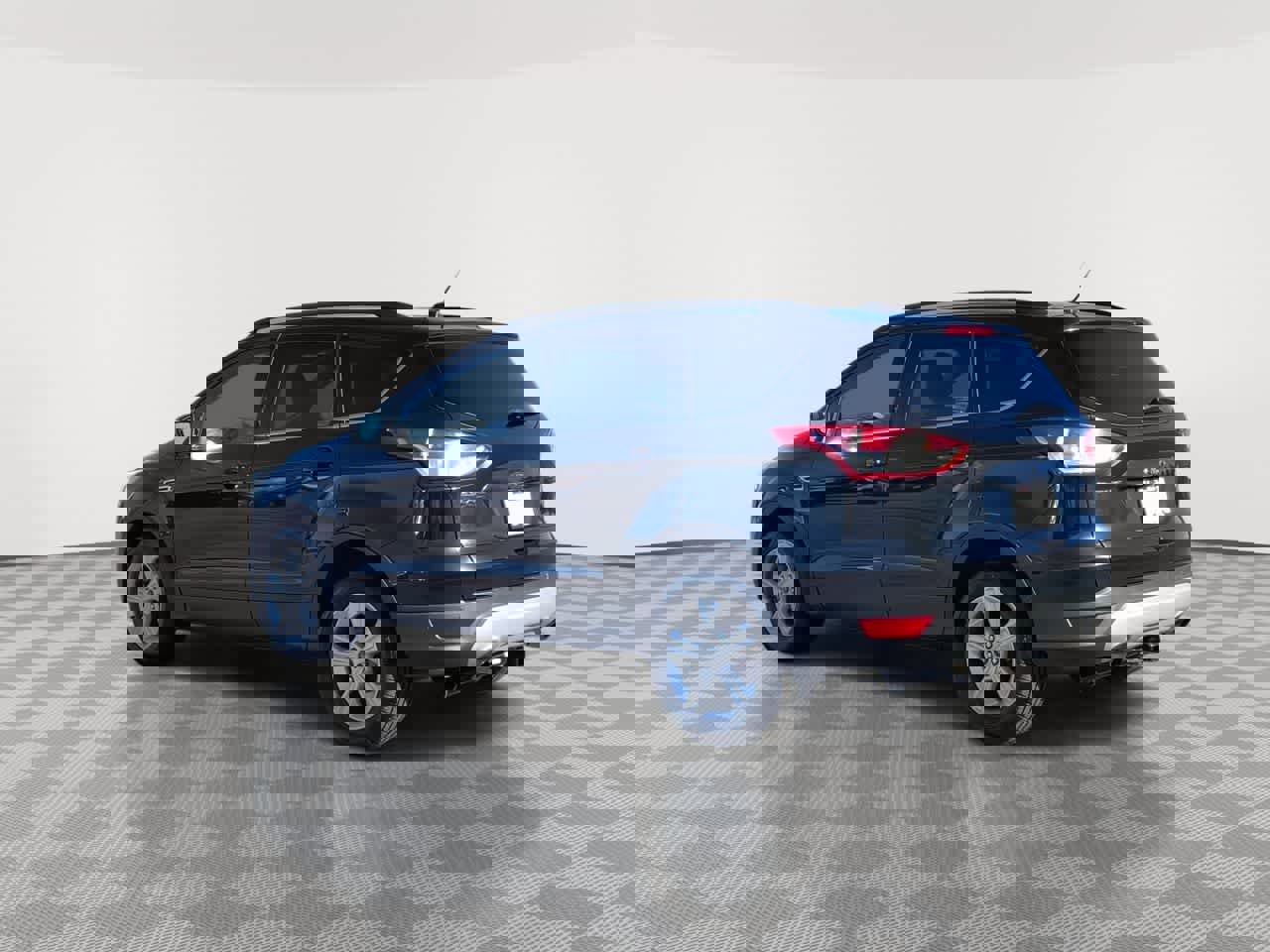 Used 2015 Ford Escape SE w/ Equipment Group 201A image 6